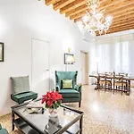 Ca' San Beneto Completely Refurbished In A Fabulously Area