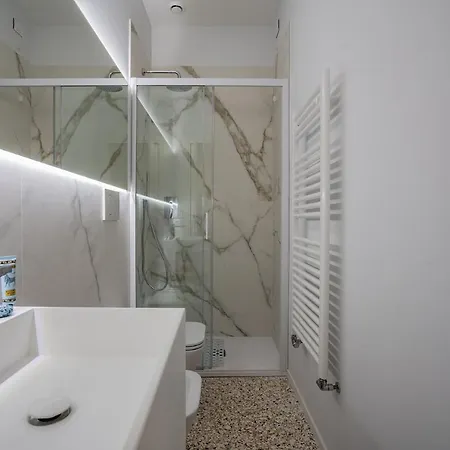 Ca' San Beneto Completely Refurbished In A Fabulously Area