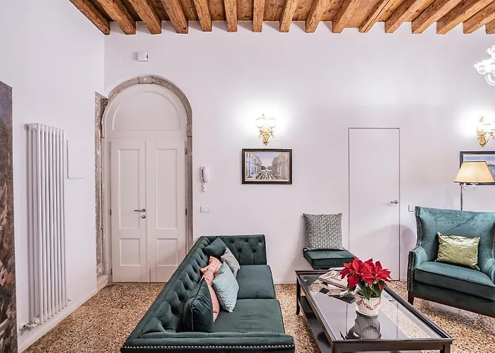 Lägenhet Ca' San Beneto Completely Refurbished In A Fabulously Area Venedig