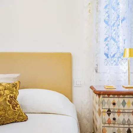 아파트 Ca' San Beneto Completely Refurbished In A Fabulously Area 베니스