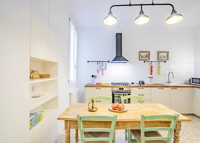 Ca' San Beneto Completely Refurbished In A Fabulously Area * Venecia