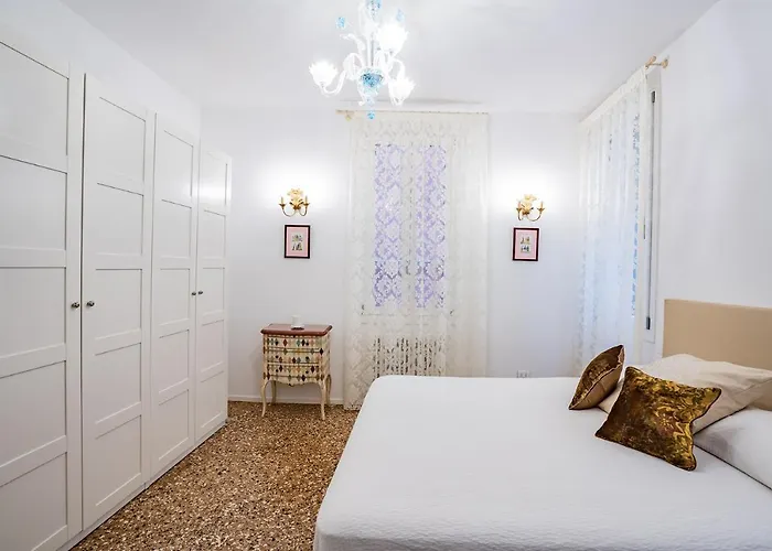 Apartamento Ca' San Beneto Completely Refurbished In A Fabulously Area Venecia